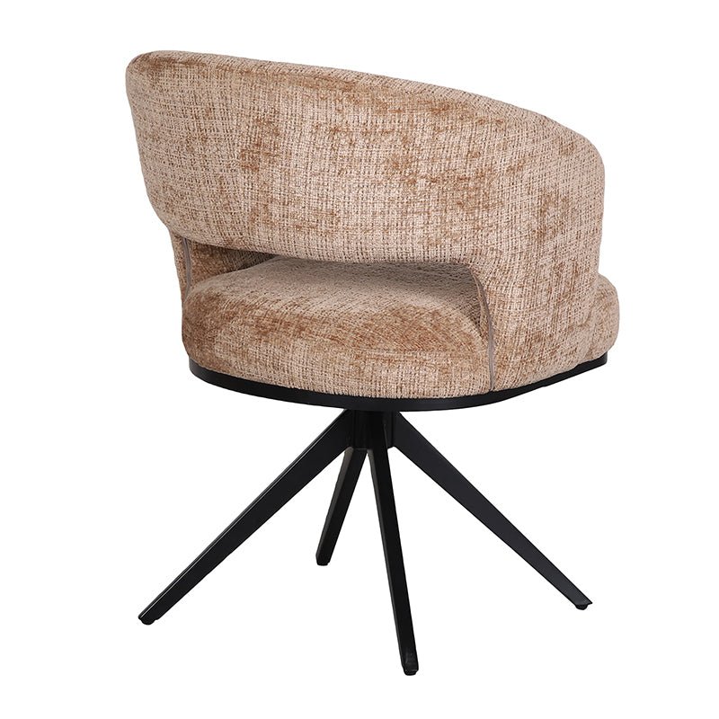 Chaises AVOINE – Ensemble de deux chaises en situation réelle
