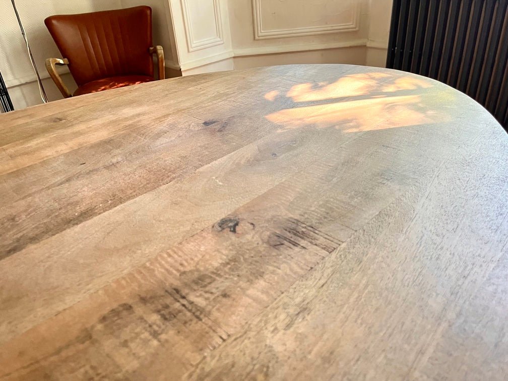 Table à Manger Ovale Bois de Manguier - Pied central Mikado - FOLLOS DESIGN