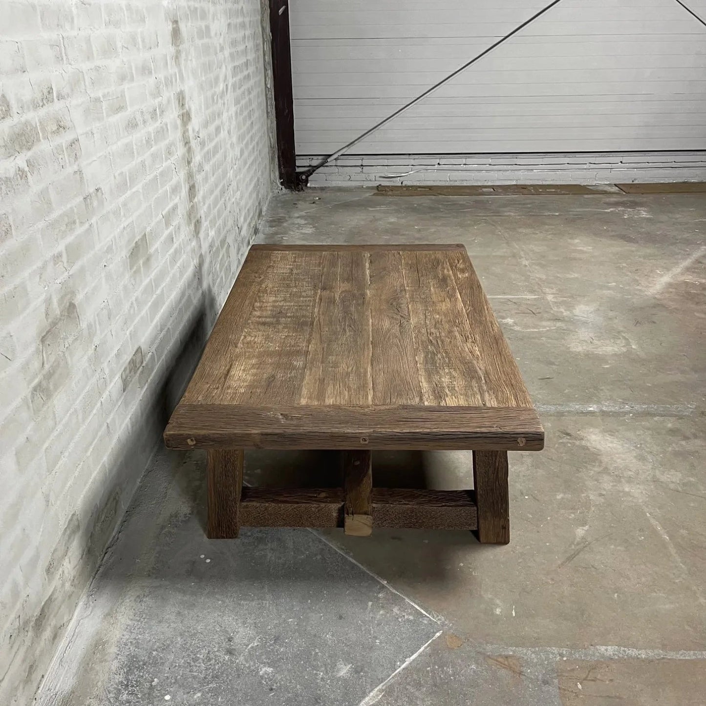 Table basse style ferme Founder en Chêne massif ancien - FOLLOS DESIGN