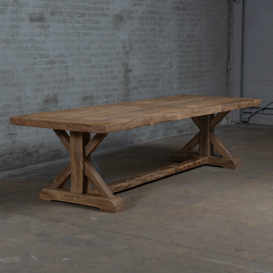 Détail du plateau en bois ancien – texture et patine naturelle