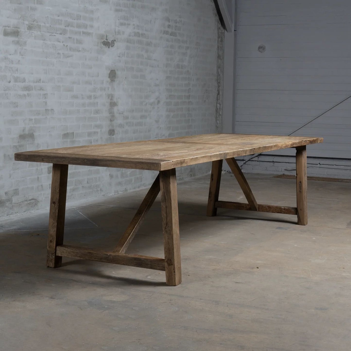Table ancienne de style ferme en bois naturel – fabrication sur mesure