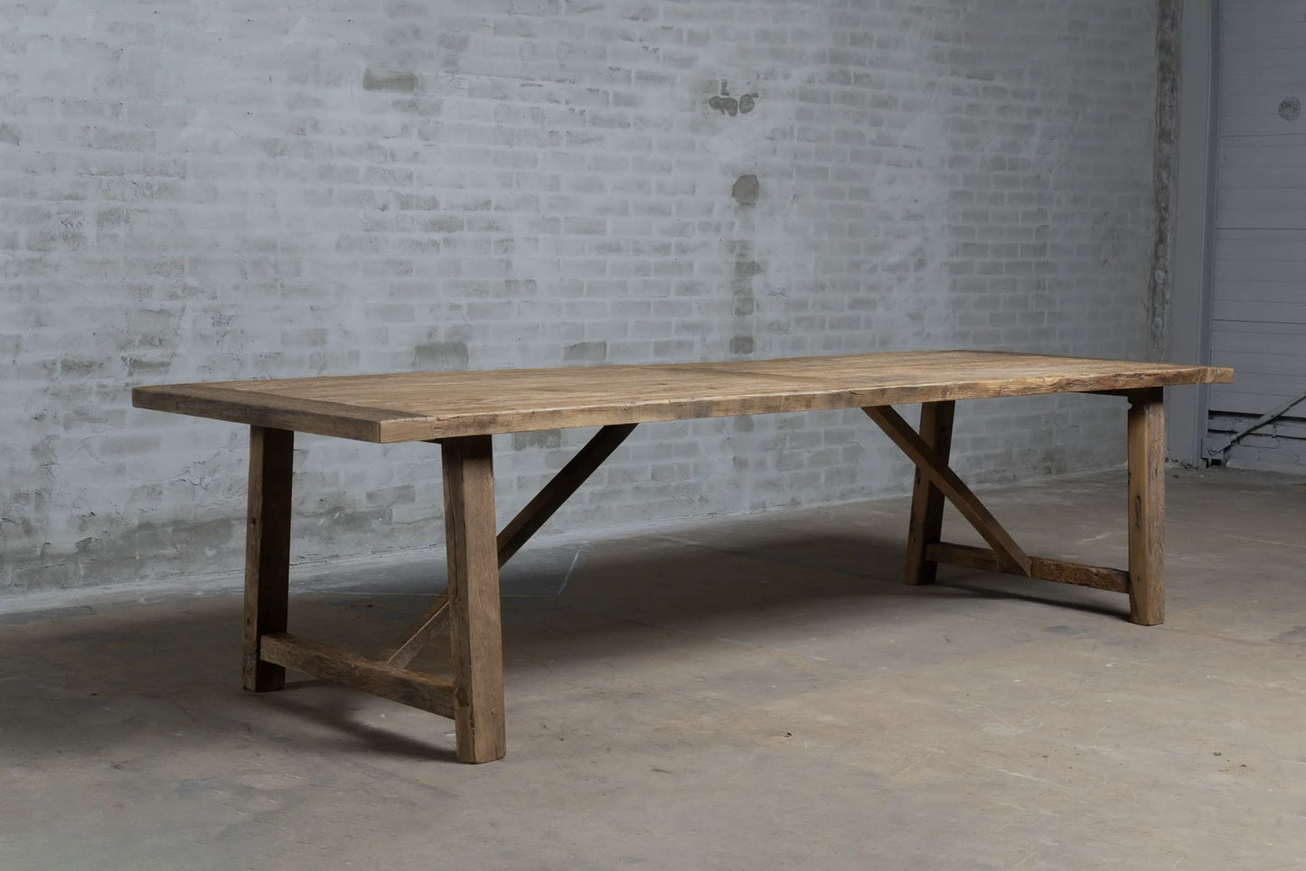 Fabricant artisanal de table sur mesure en bois massif – modèle Millau