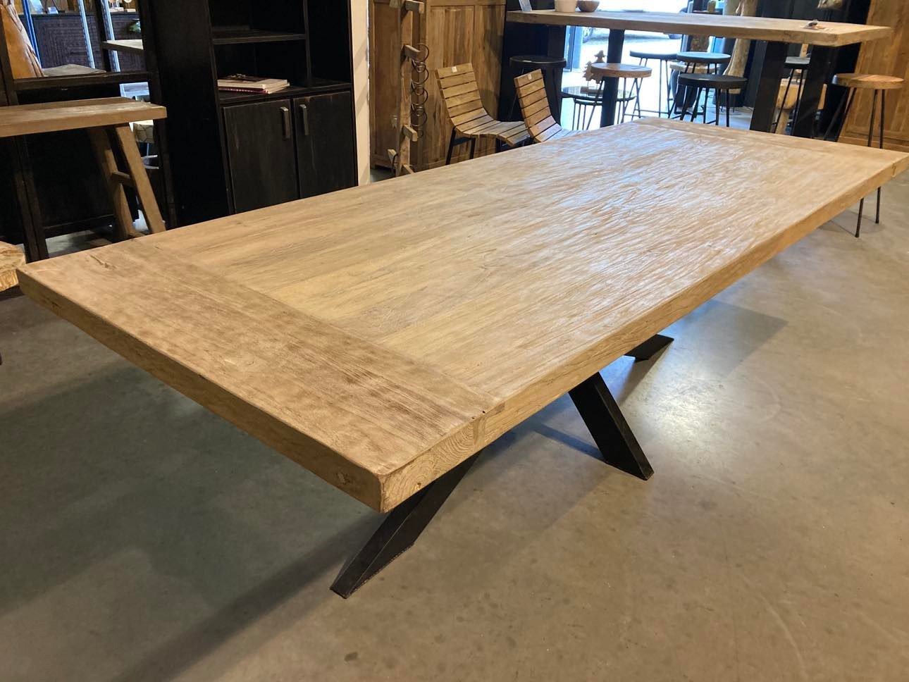 Table en teck blanchi Style Shabby Campagne - FOLLOS DESIGN