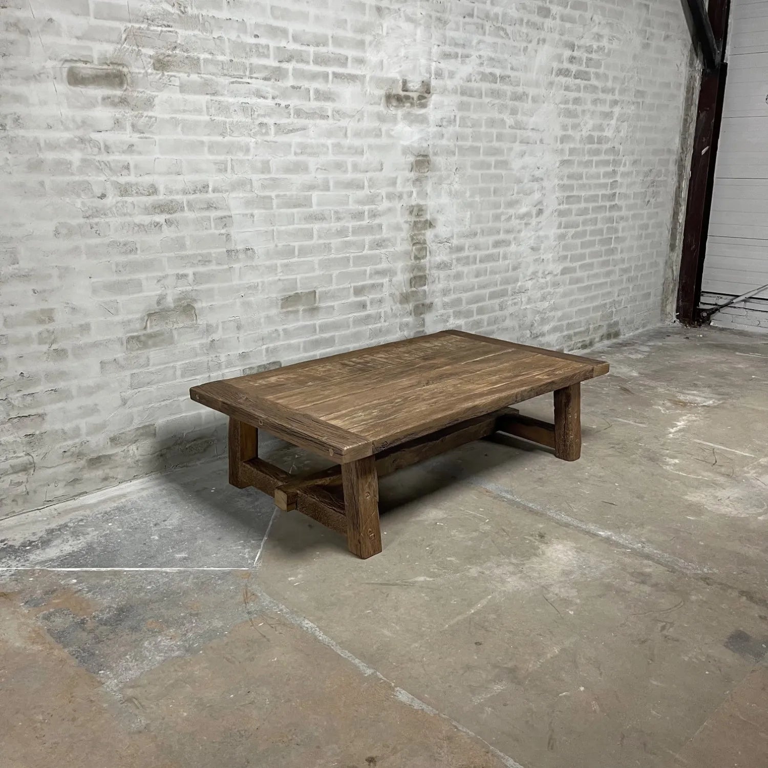 Table basse style ferme Founder en Chêne massif ancien - FOLLOS DESIGN