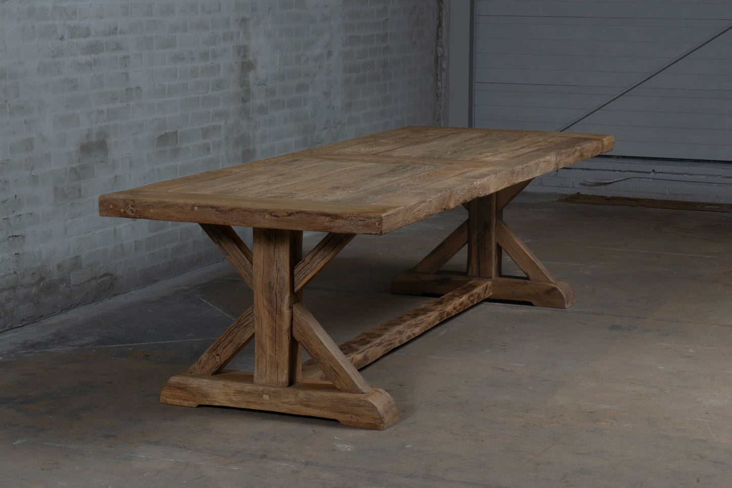 Table Cross sur mesure en bois massif ancien – fabrication artisanale