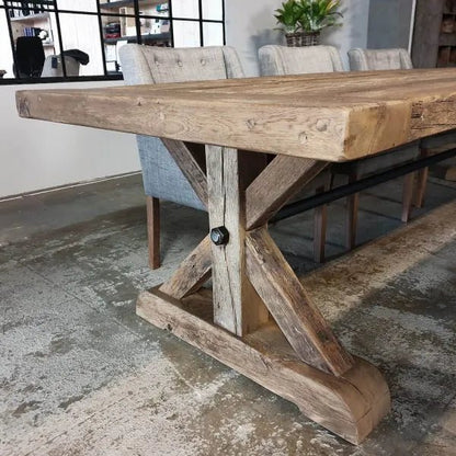 Bois vieilli naturellement avec veinage apparent – Table Étoile