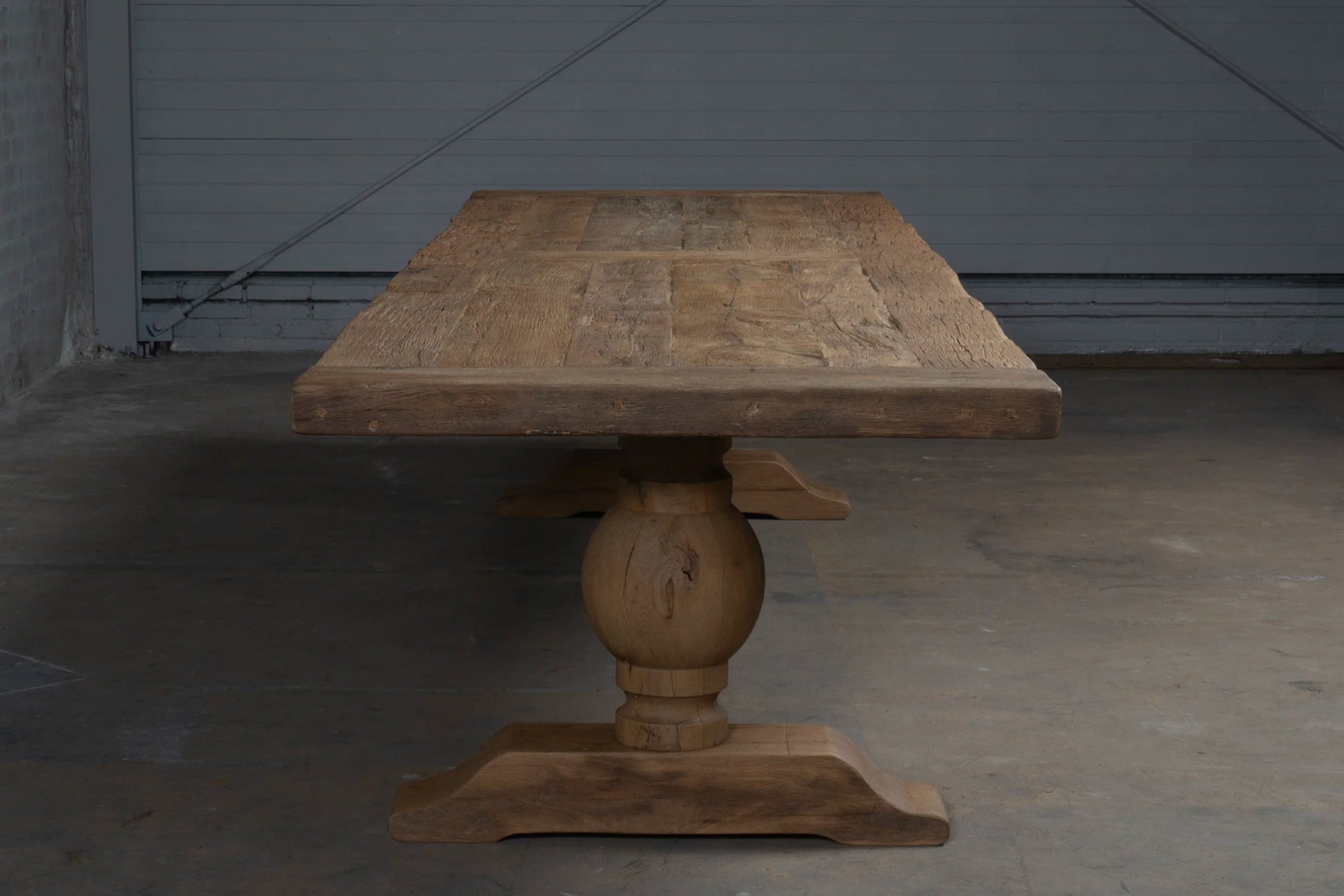 Table sur mesure en chêne ancien – modèle Soleil, 100 % bois massif